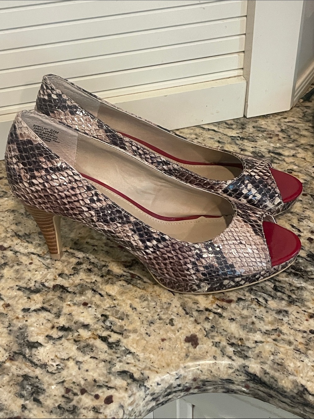 Women Bandolino Python Print Red High Heels 6.5M Pumps Open Toe